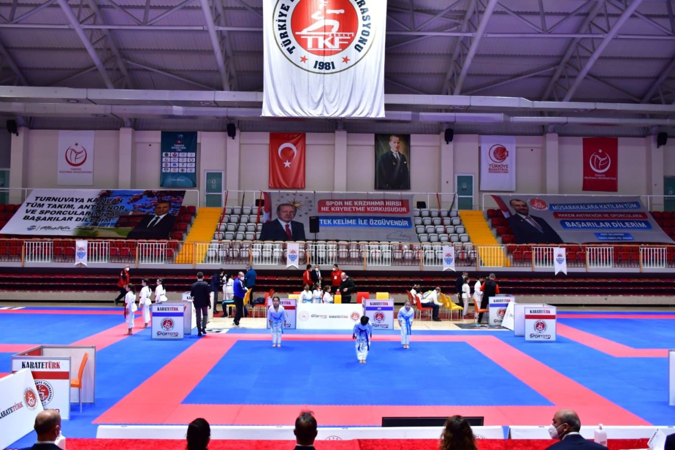 TÜRKİYE KULÜPLER TAKIM KARATE ŞAMPİYONASI YALOVA’DA BAŞLADI