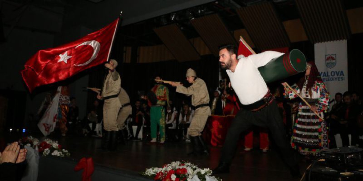 Türkülerle Çanakkale Zaferi Kutlandı