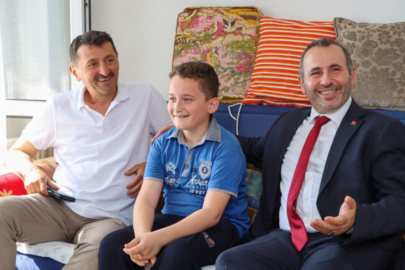 TUTUK, AREFE GÜNÜNDE GÖNÜLLERE KONUK OLDU