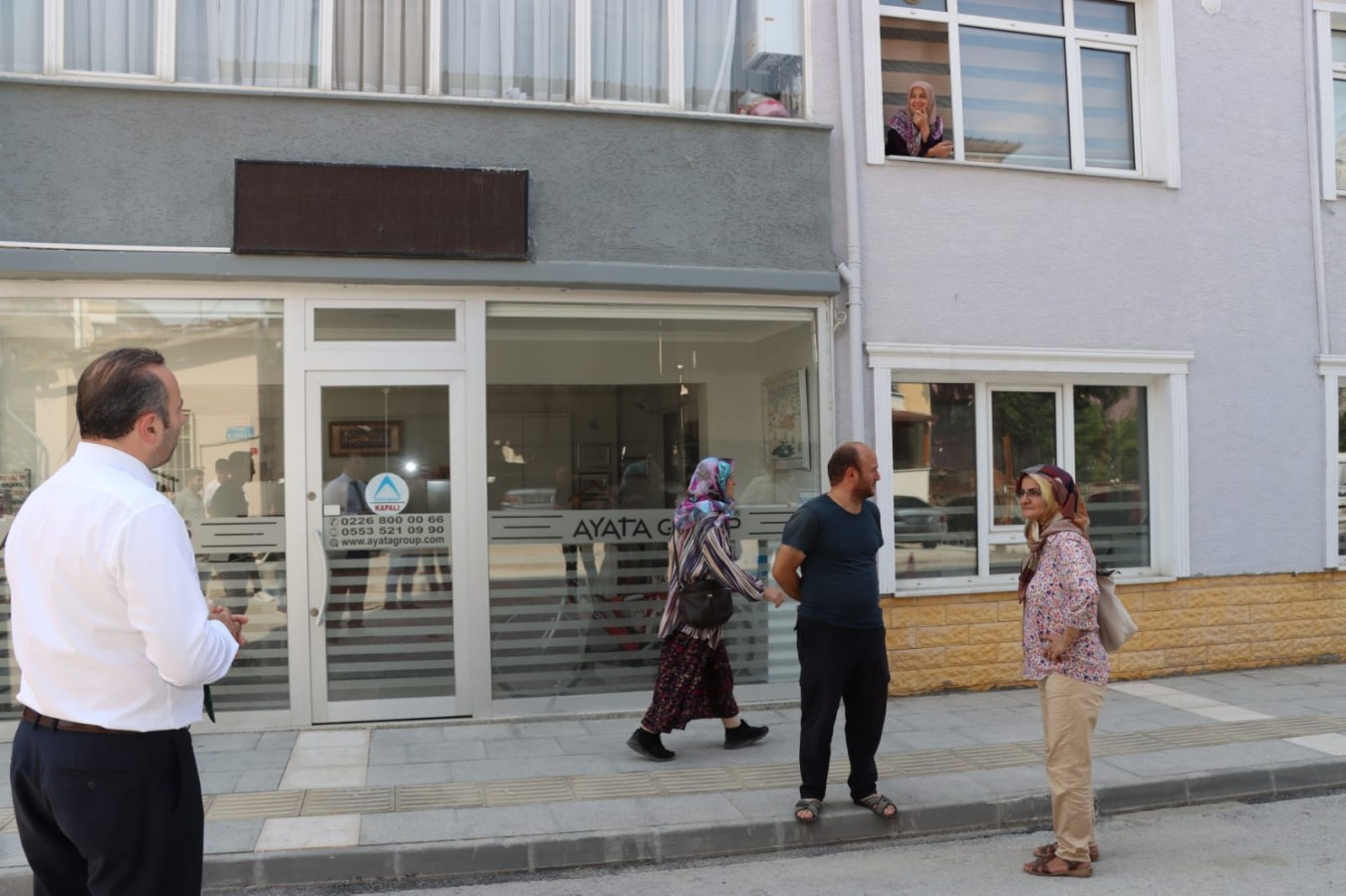 TUTUK, ASFALTLANAN CADDE VE SOKAKLARI TEK TEK GEZDİ