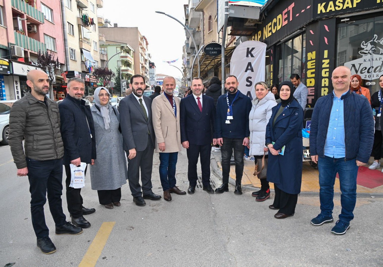 TUTUK, CUMHURİYET CADDESİ’NDE ESNAFI GEZDİ
