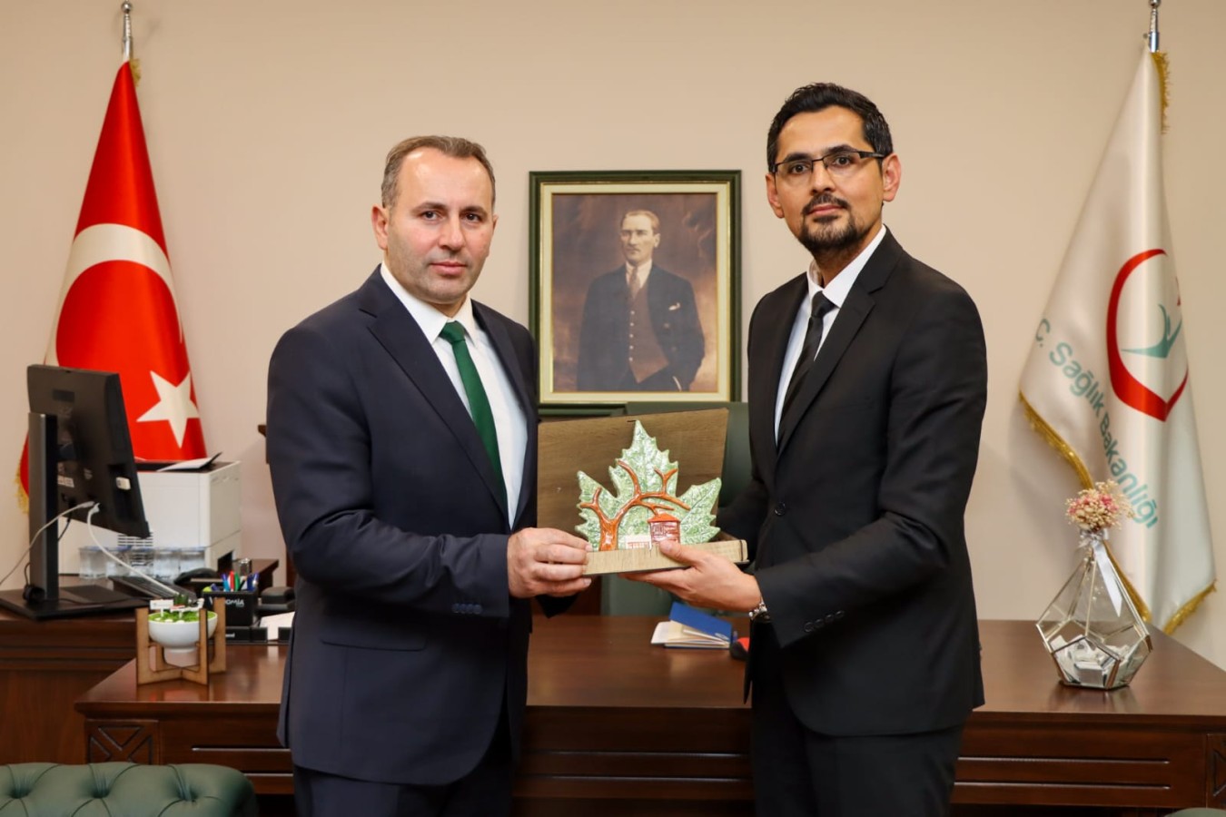 TUTUK’TAN BAŞHEKİM ERGENÇ’E ZİYARET