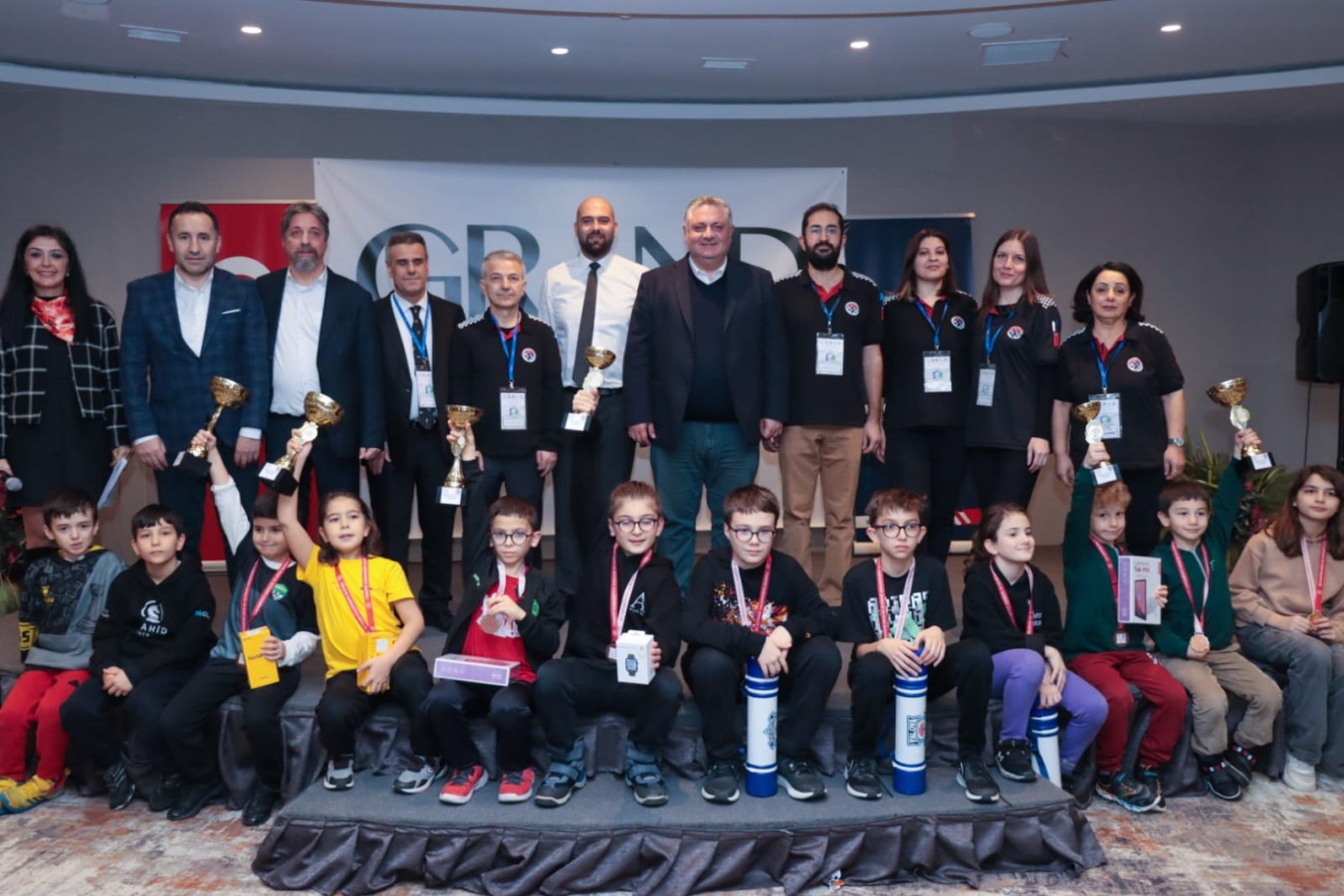 ULUSLARARASI YÜRÜYEN KÖŞK SATRANÇ TURNUVASI SONA ERDİ