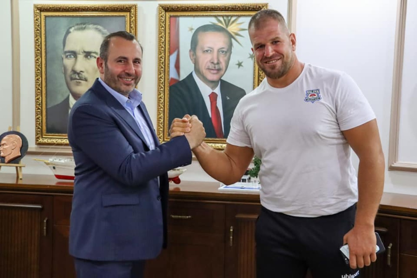 YALOVA BELEDİYESİ ADINA GÜREŞEN SEMİH TURGUT BAŞARILARINA DEVAM EDİYOR