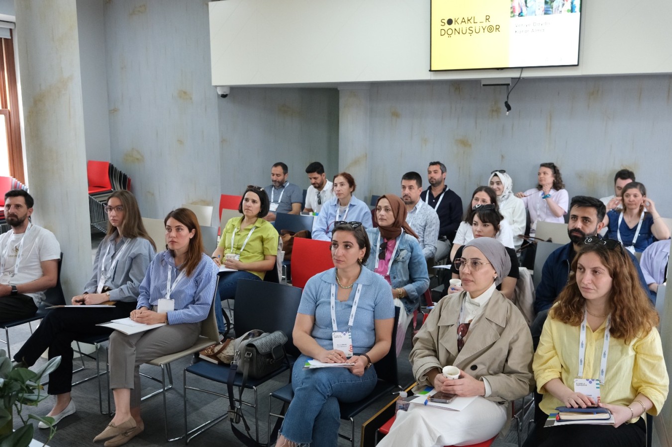 YALOVA BELEDİYESİ 'SOKAKLAR DÖNÜŞÜYOR' PROGRAMINA DAHİL OLDU