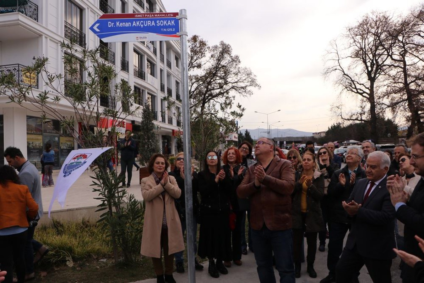 YALOVA BELEDİYESİNDEN AKÇURA’YA VEFA
