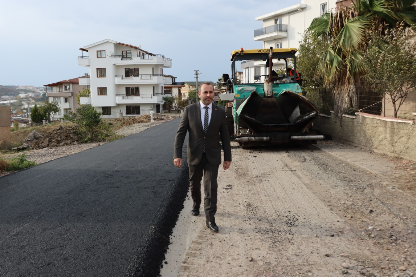 YALOVA BELEDİYESİ’NDEN ASFALTLAMA SEFERBERLİĞİ