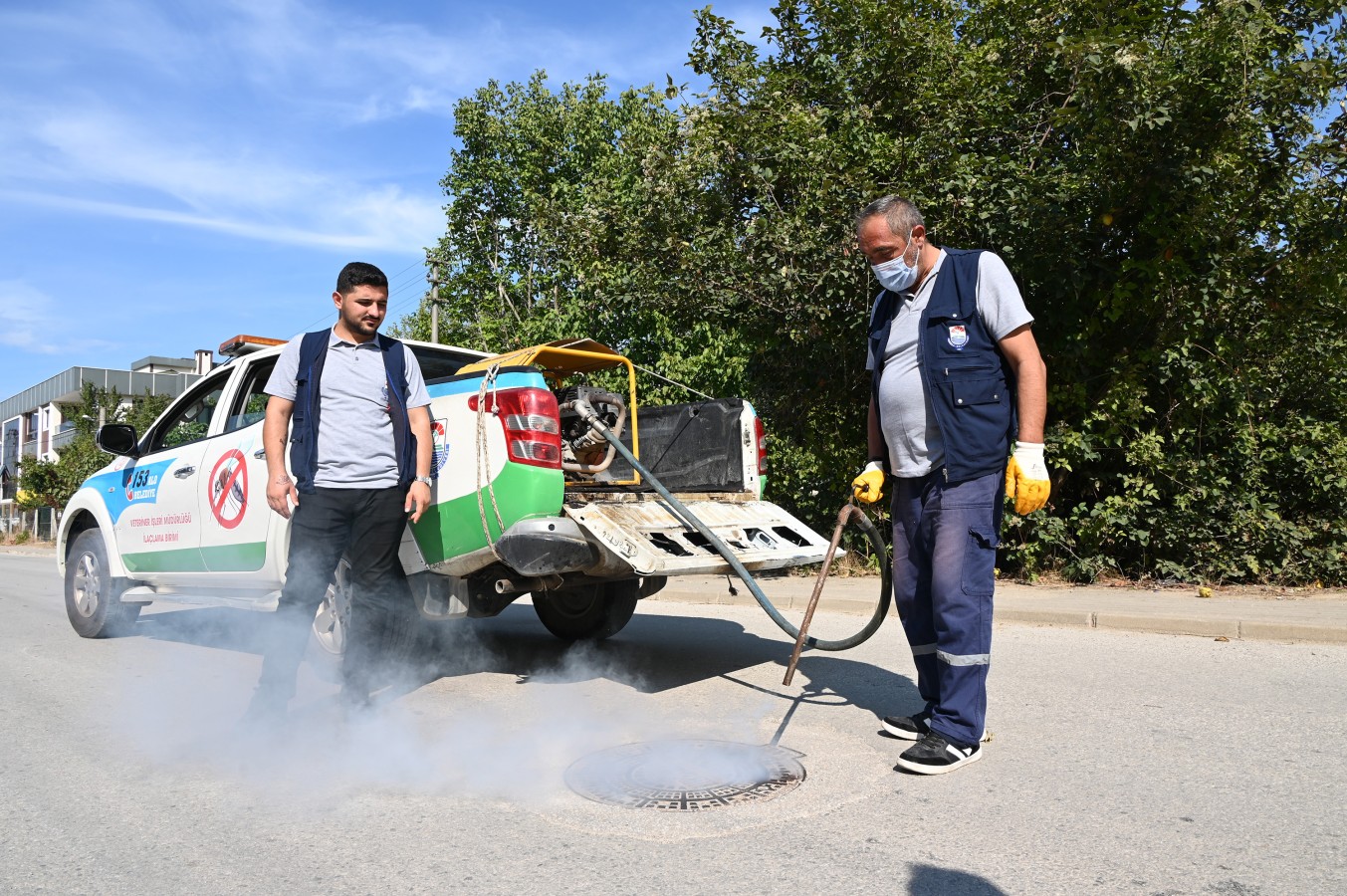 YALOVA BELEDİYESİ’NDEN HAŞERE VE ZARARLI KONTROLÜ İÇİN İLAÇLAMA ÇALIŞMALARI