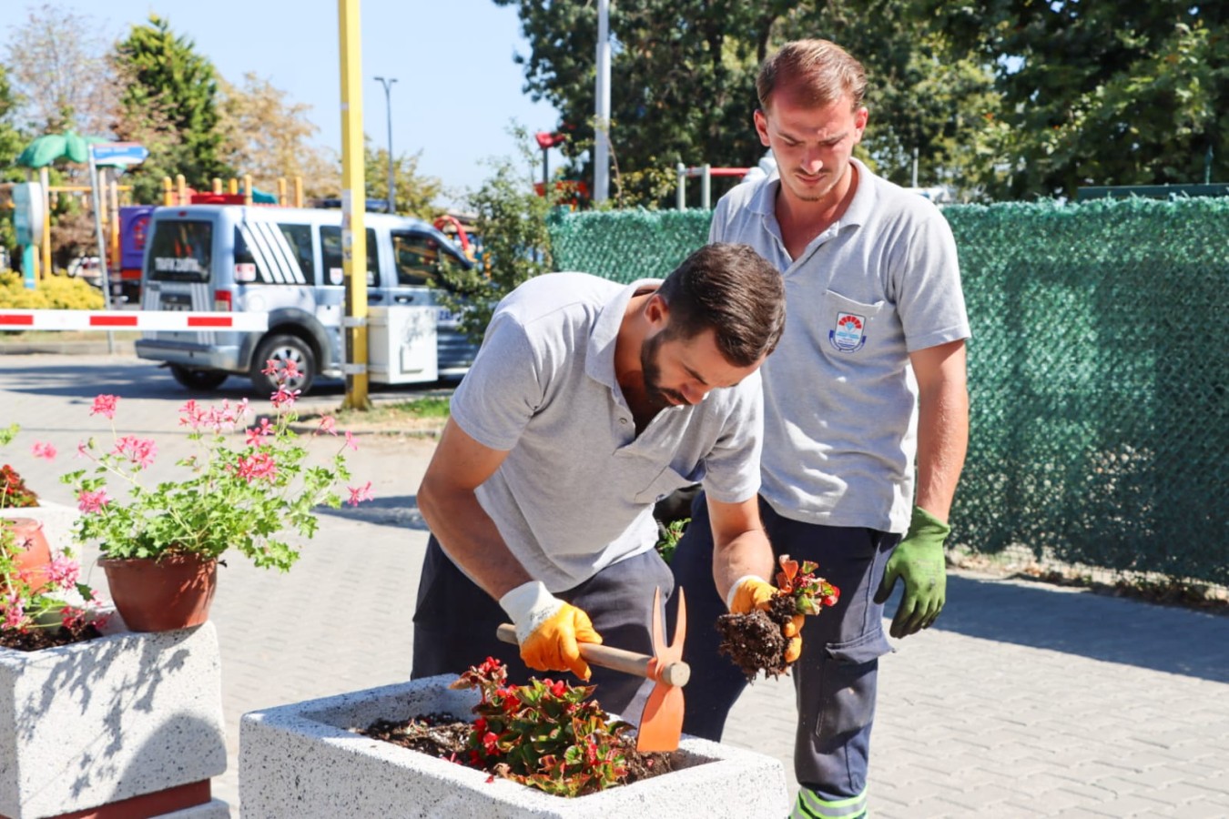 YALOVA BELEDİYESİ’NDEN ŞEHRİ GÜZELLEŞTİREN DOKUNUŞ