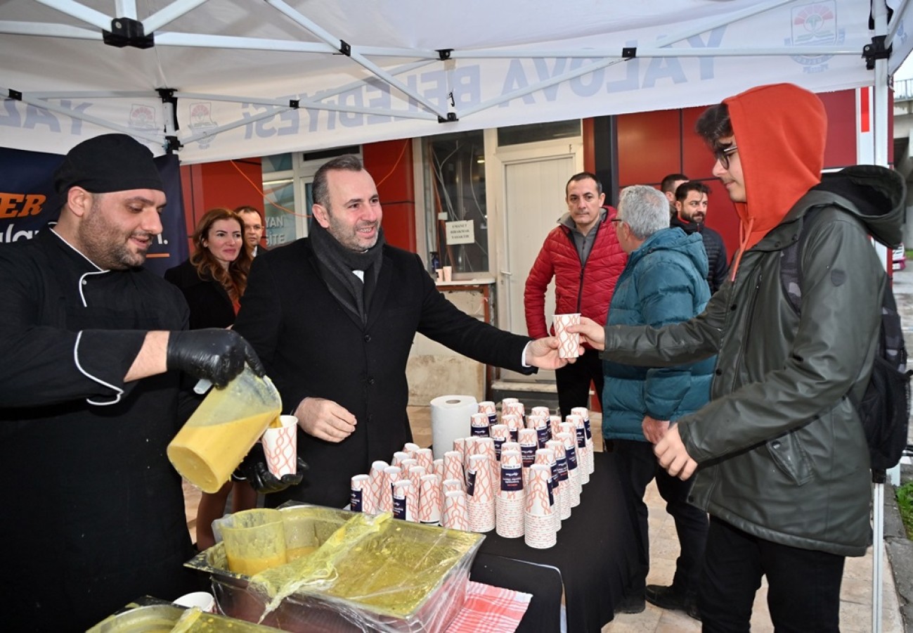 YALOVA BELEDİYESİ’NDEN SINAV HAFTASI’NDA ÇORBA İKRAMI
