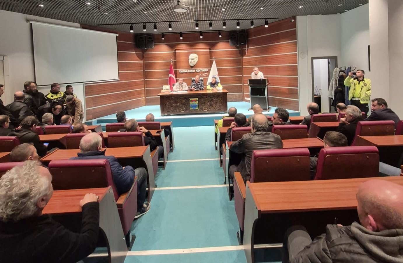 YALOVA BELEDİYESİ’NDEN TOPLU TAŞIMA SÜRÜCÜLERİNE EĞİTİM PROGRAMI