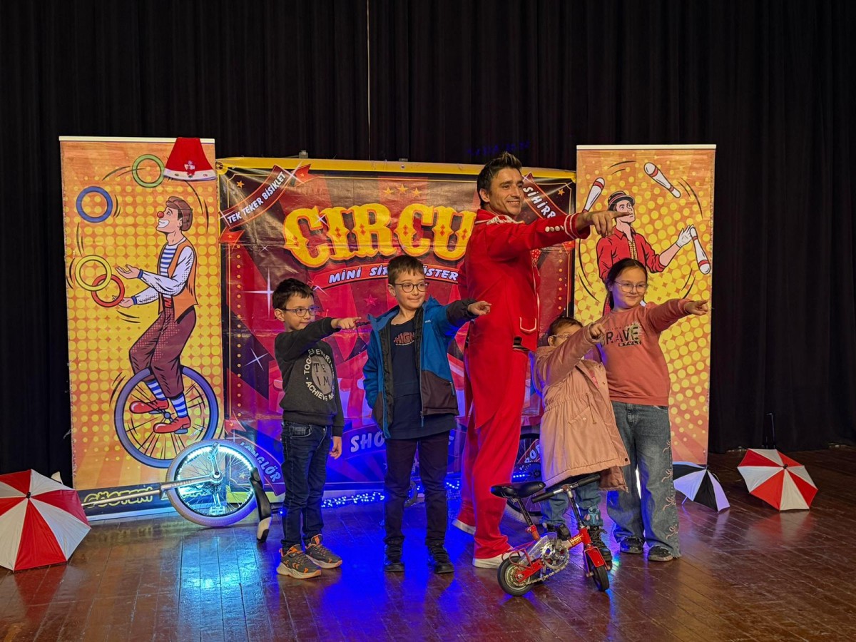 YALOVA BELEDİYESİ’NİN SÖMESTİR ETKİNLİKLERİ ÇİFT ETKİNLİKLE BAŞLADI