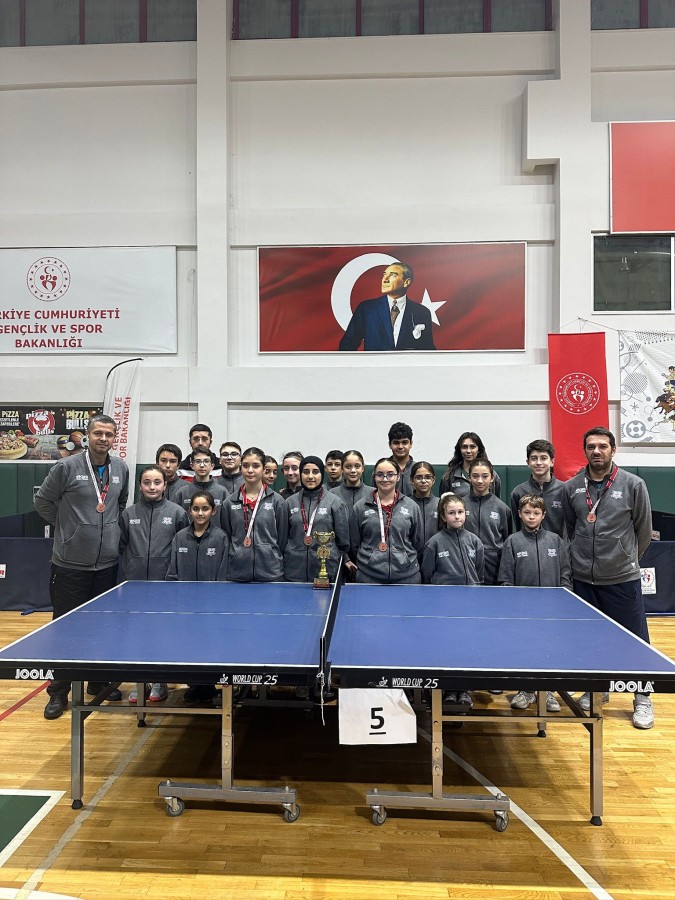 YALOVA BELEDİYESPOR MASA TENİSİNDE BÖLGE 3.’LÜĞÜ ELDE ETTİ