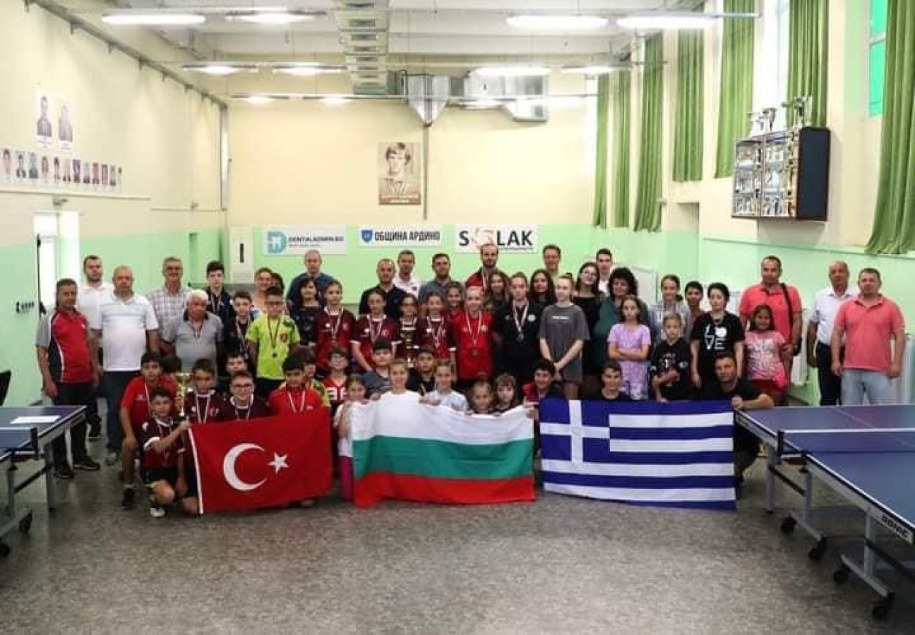 YALOVA BELEDİYESPOR MASA TENİSİNDE TARİH YAZDI