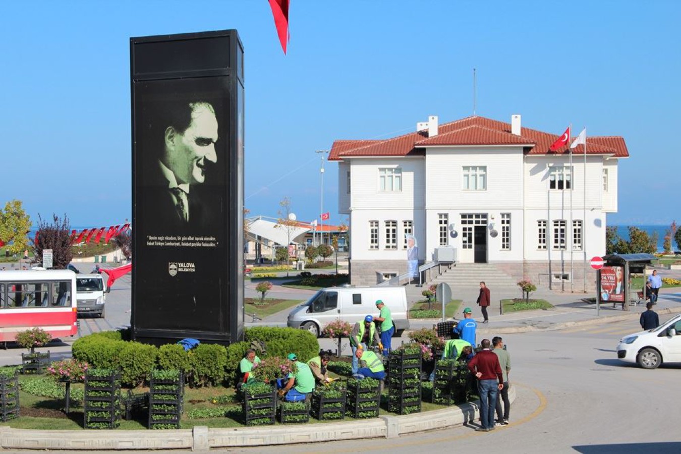 YALOVA HER MEVSİM RENGÂRENK