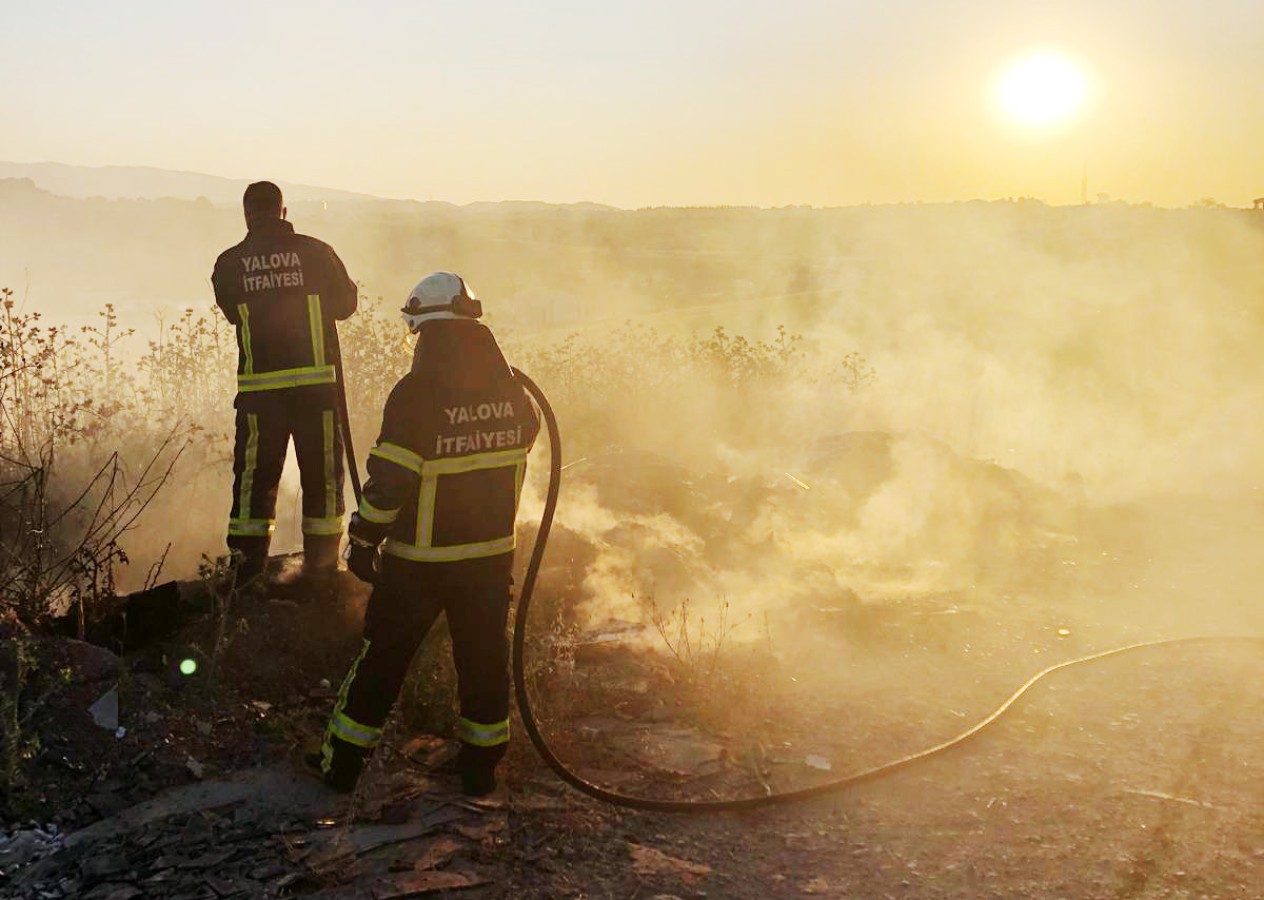 YALOVA İTFAİYESİ GECE GÜNDÜZ GÖREV BAŞINDA