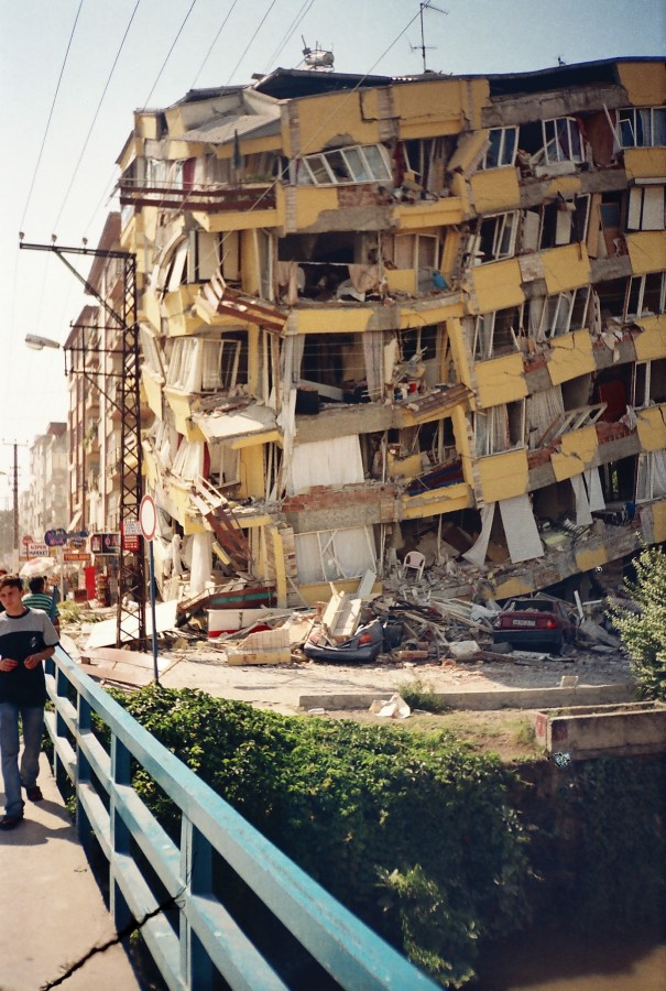 YALOVA’DAN DEPREM BÖLGESİNE YARDIM KAMPANYASI