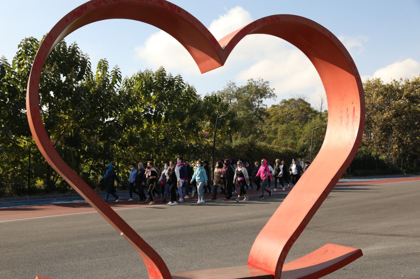 YALOVALI KADINLAR ADIMLARINI SAĞLIK İÇİN ATTILAR