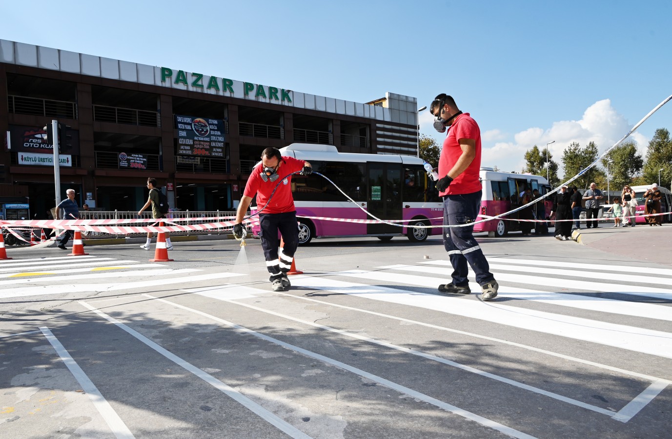YAYA YOLLARINI YENİLEME ÇALIŞMALARI SÜRÜYOR