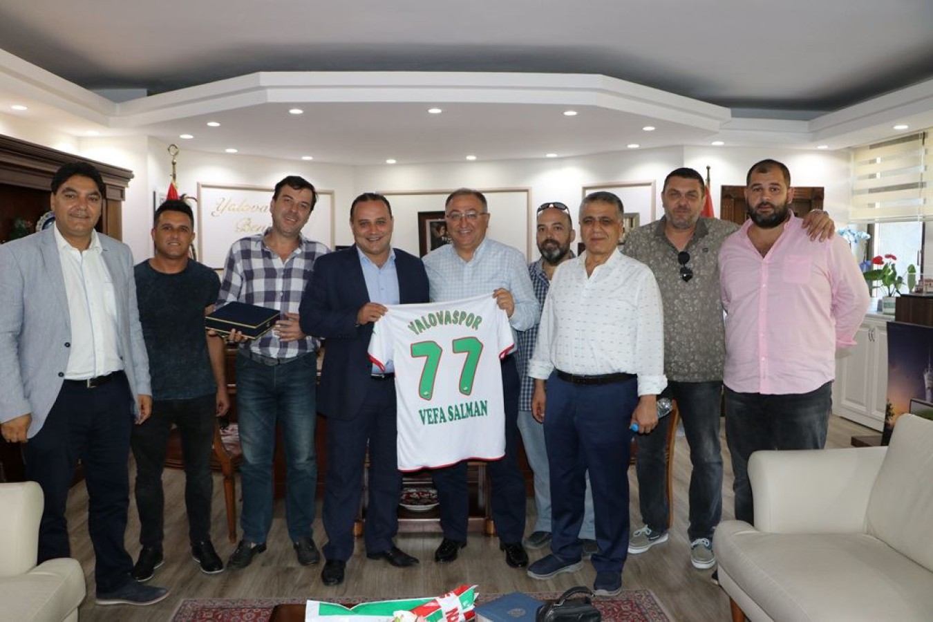 YENİ YÖNETİMDEN BAŞKAN SALMAN’A ZİYARET