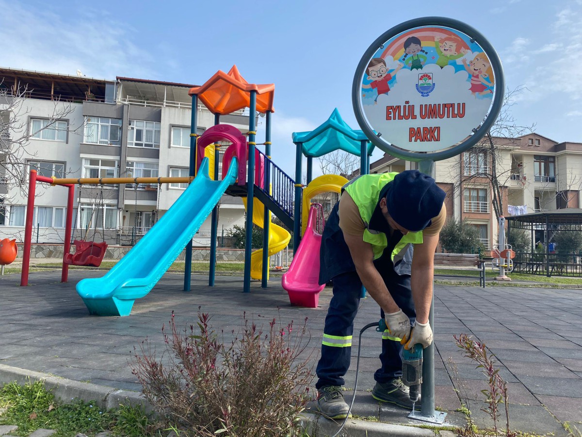 YIPRANAN PARK TABELALARI YENİLERİYLE DEĞİŞTİRİLİYOR