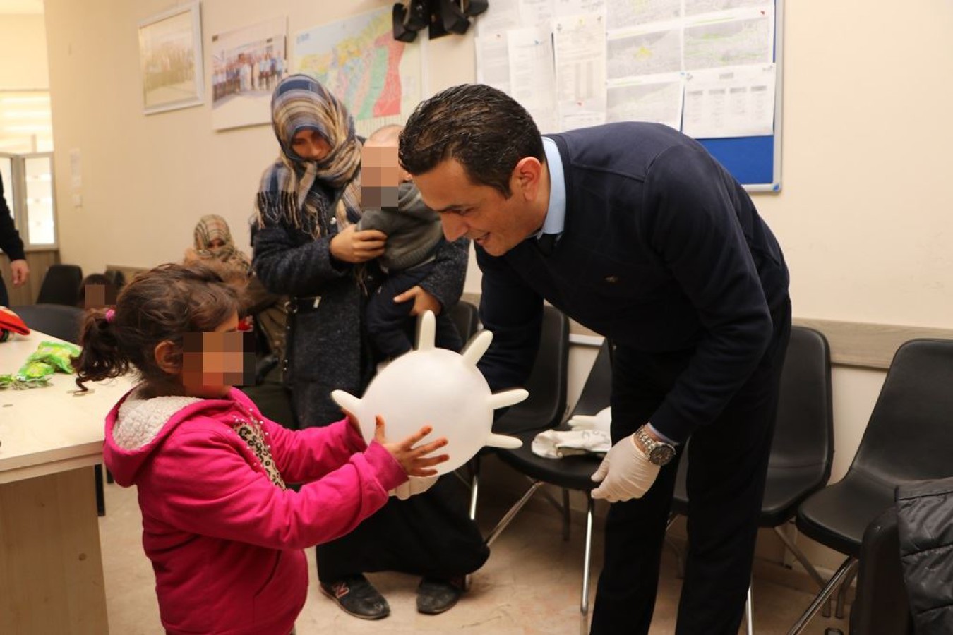 ZABITA DİLENCİLERE GEÇİT VERMİYOR