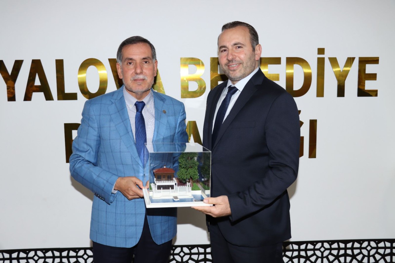 ZENBİLCİ YALOVA BELEDİYESİ ÇALIŞMALARI HAKKINDA BİLGİLER ALDI