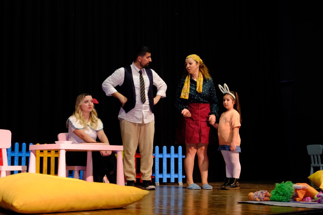 ZORBA OLMA DOST OL ÇOCUK OYUNU İLGİYLE İZLENDİ